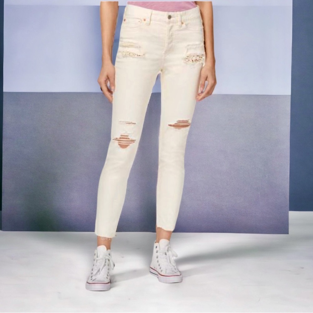 Free People Womens Ripped
Skinny Fit Jeans